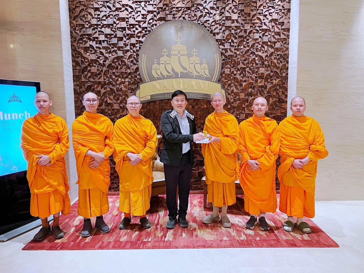 วัดพระธรรมกายมองโกเลียเปิดบูธสอนสมาธิในงานเทศกาล Thai festival  