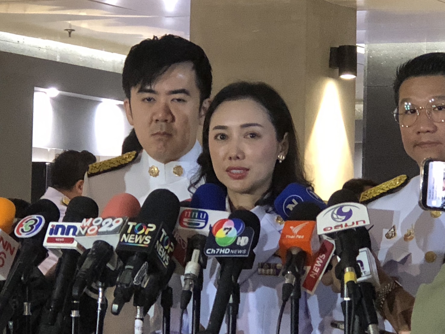"ลิณธิภรณ์" เบรก "สนธิ" อย่ากังวล MOU 44 ยังไม่เข้าสภาฯ วอนอย่านำอดีตมาโยงปัจจุบันโยง "ทักษิณ" ต้นเหตุ