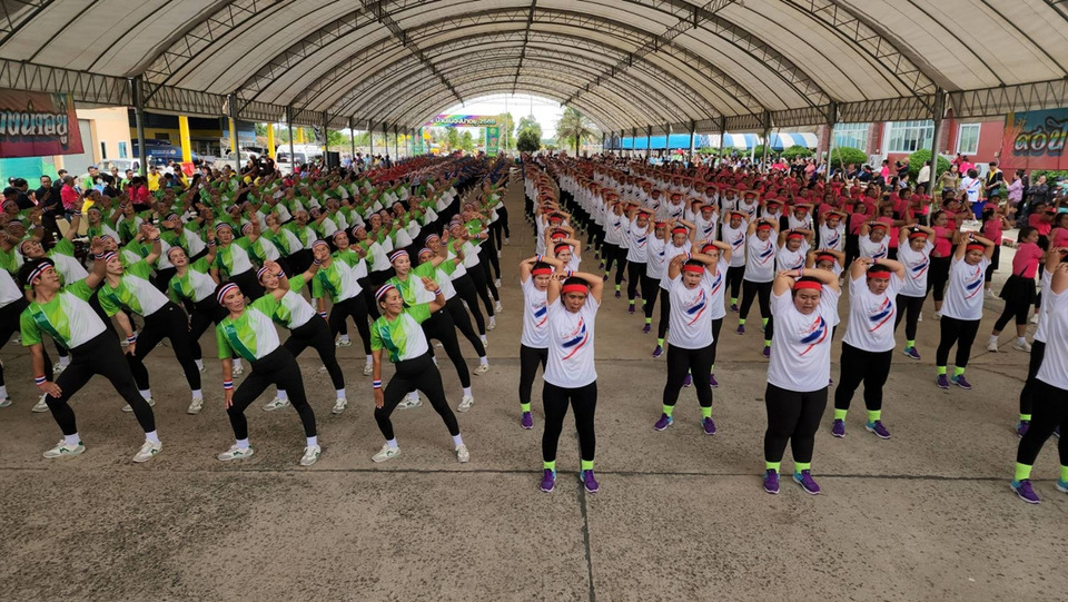 บุรีรัมย์จัดแข่งเต้นแอโรบิค มหกรรม “90 ปี ลำปลายมาศเมืองน่าอยู่” ทีมหนองแวงคว้าแชมป์