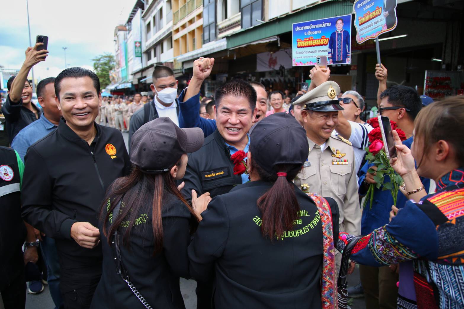 “ธรรมนัส” ขานรับนโยบาย "เศรษฐา" เร่งหารือแนวทางขนส่งสินค้าเกษตรเพิ่มเติม ผ่านทางด่านพรมแดนแม่สาย