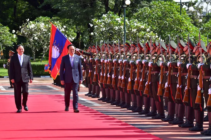 นายกฯ ลาว ยินดี “อนุทิน” รับตำแหน่งนายกฯ เชื่อนำพาปท.ก้าวหน้าอย่างมั่นคง 2 ชาติพร้อมร่วมมือ “แก้ปัญหายาเสพติด- ภัยออนไลน์-ค้ามนุษย์” 