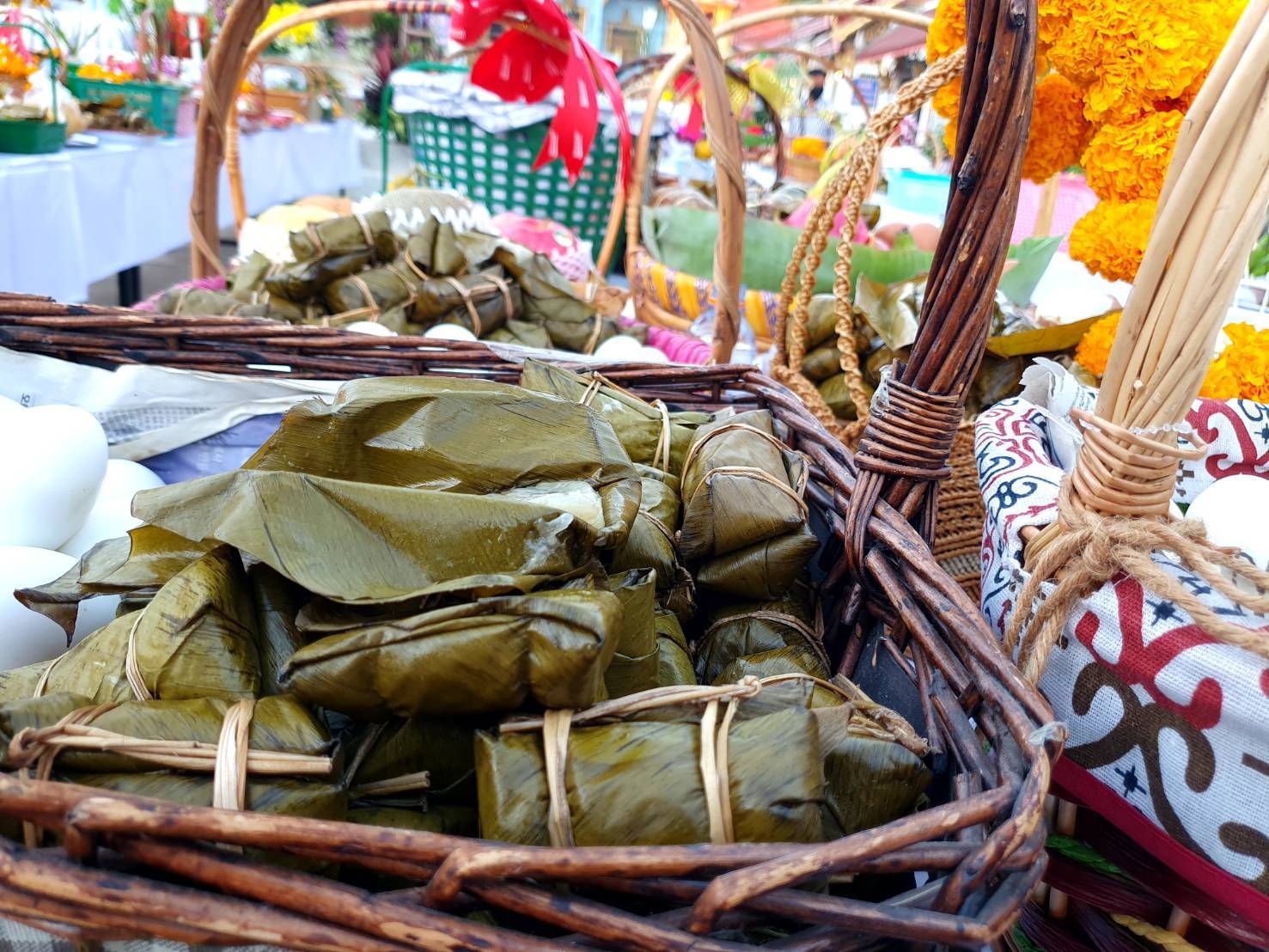 ข้าวต้มมัดแห่งศรัทธา ชาวหนองนกไข่ ร่วมบวงสรวงดวงพระวิญญาณสมเด็จพระเจ้าตากสินมหาราช