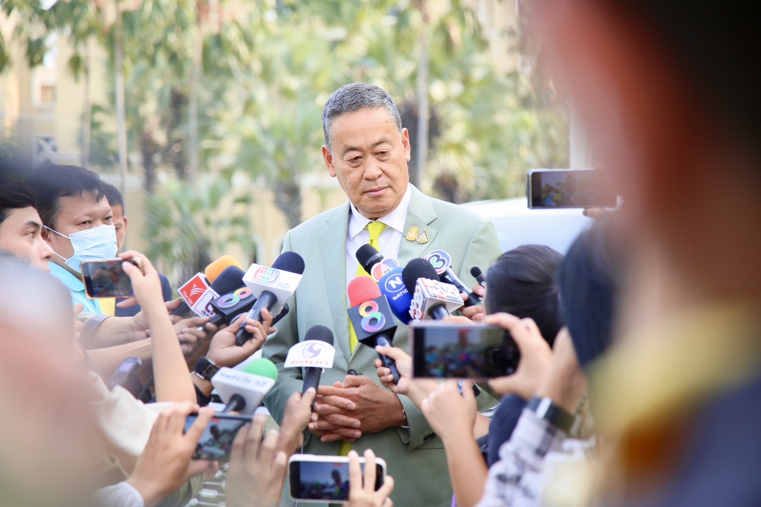 "นายกฯ" เบรก "กฤษฎา" ลาออกรมช.คลัง  ให้กลับไปคิด 1 คืน