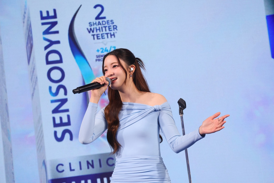 “อิ้งค์ วรันธร” นั่งแท่นพรีเซ็นเตอร์สินค้าใหม่ล่าสุด  “Sensodyne Clinical White”