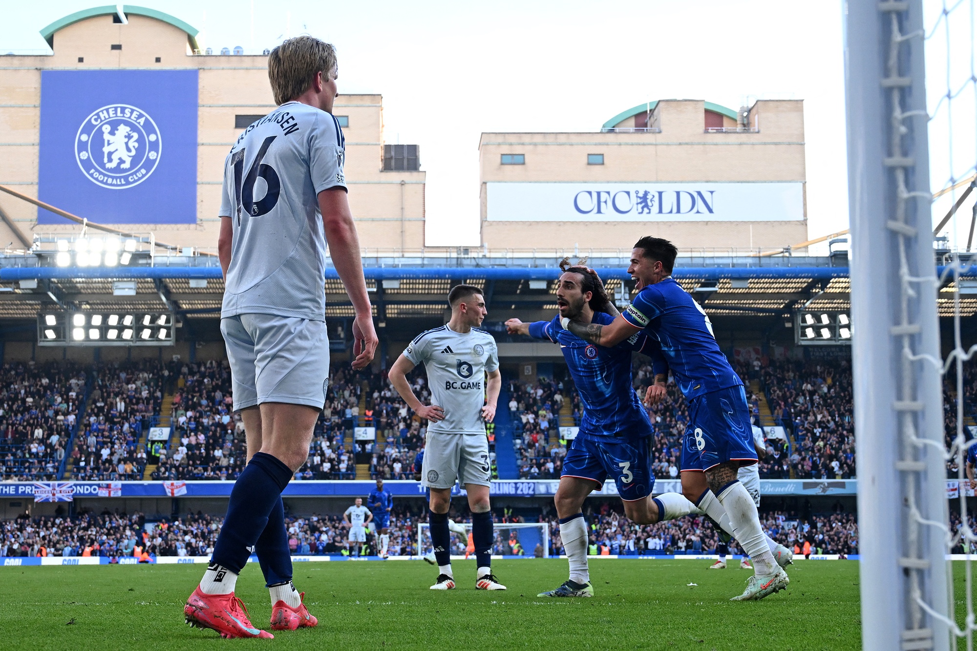 พลาดจุดโทษ! "เชลซี" เฉือนชนะ "เลสเตอร์ ซิตี้" 1-0