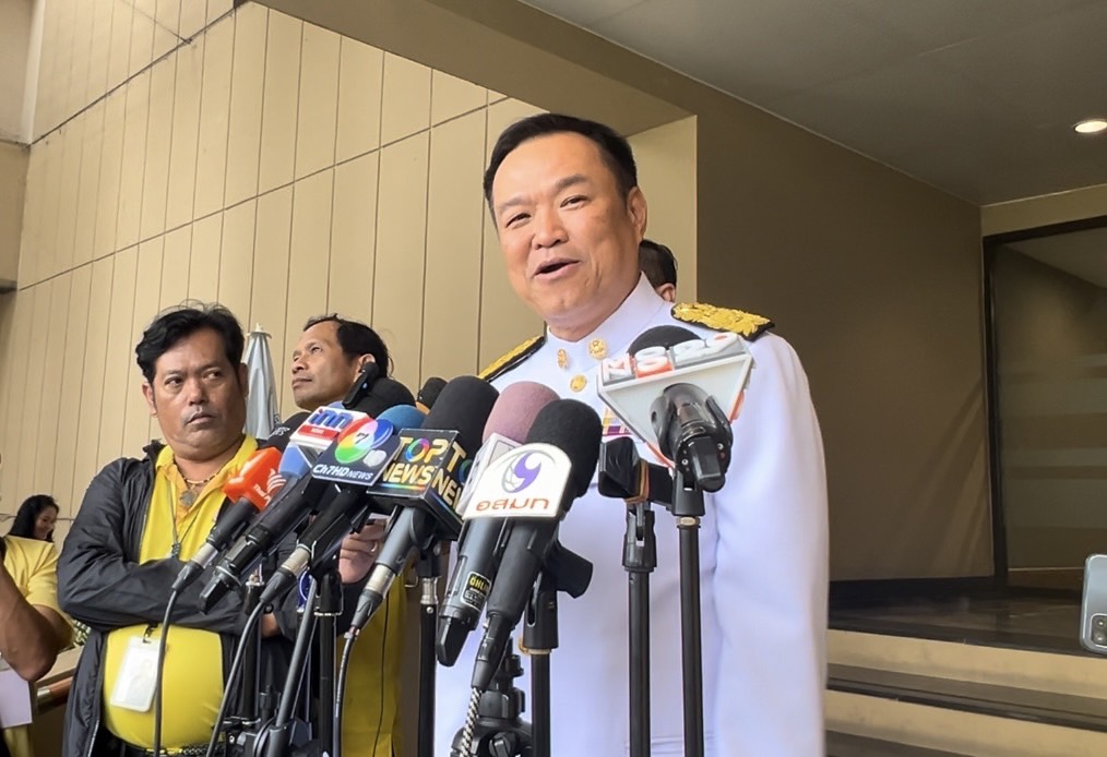 "เสี่ยหนู" เตรียมส่งดอกไม้ อวยพรวันเกิด "ทักษิณ" พรุ่งนี้ 