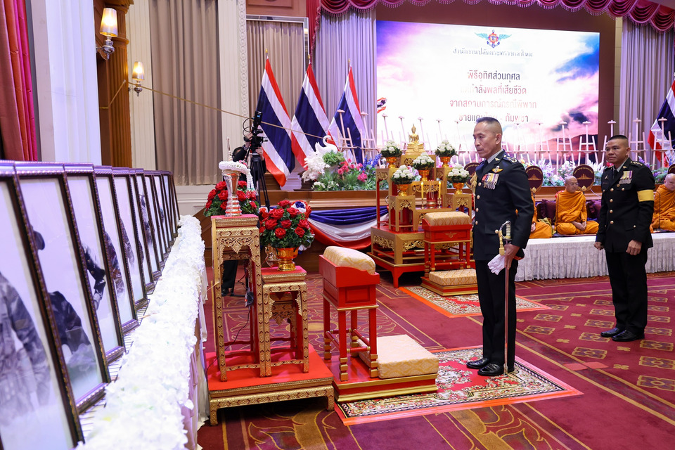 “ปลัดกลาโหม” สดุดีวีรกรรมทหารกล้า ผู้พลีชีพปกป้องชาติ ลั่น! ความเสียสละจะไม่สูญเปล่า 