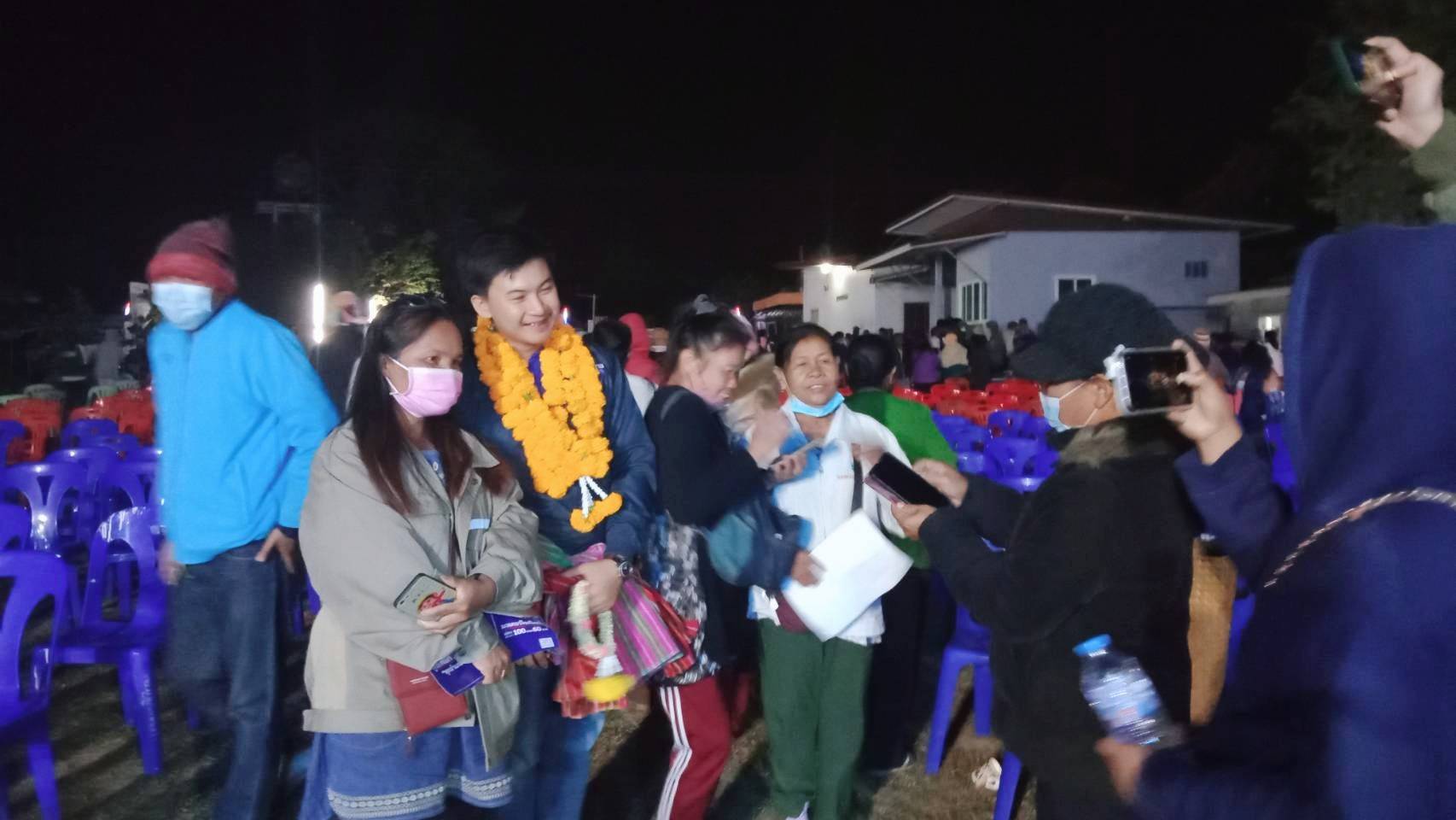ว่าที่ผู้สมัครพรรคภูมิใจไทยลงพื้นที่แนะนำตัวและรับฟังปัญหาชาวบ้าน