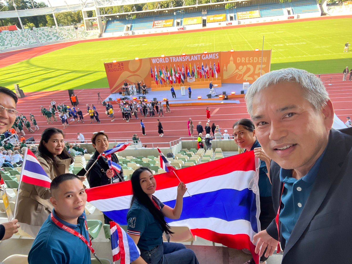 ท่านทูตพร้อมภรรยาประจำกรุงเบอร์ลิน รับทัพไทยสู้ศึกกีฬาผู้เปลี่ยนอวัยวะโลก