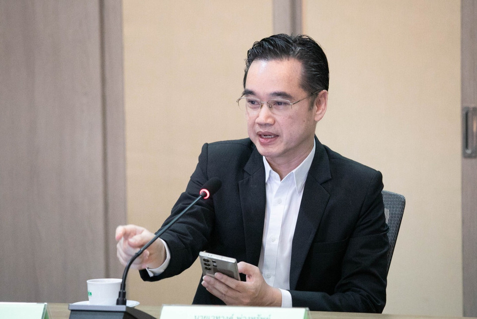 ดีอี แจงข่าวจริง “รฟท.สนับสนุนภารกิจ ส่งตู้คอนเทนเนอร์ตั้งแนวกั้นพรมแดนไทย–กัมพูชา” เชื่อ-แชร์ ข้อมูลจากหน่วยงานทางการเท่านั้น