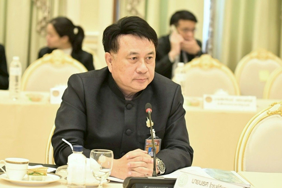 ก.เกษตรฯ รับลูก "นบข." ดูดซับข้าวนาปี–เร่งพัฒนาเมล็ดพันธุ์ หนุนชาวนาปลูกพืชหลังนา 2,000 บาทต่อไร่