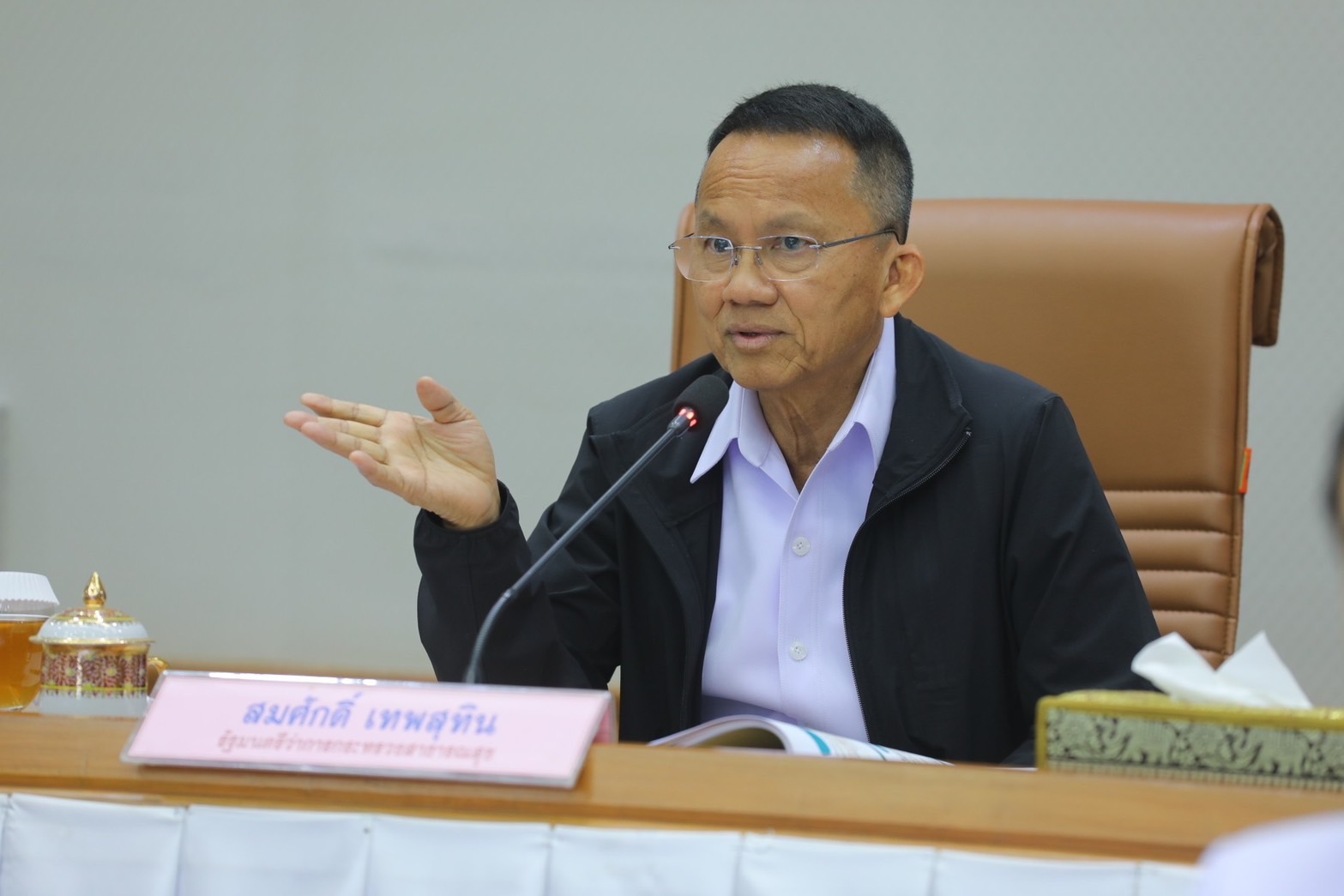 “สมศักดิ์” สั่งทีมแพทย์ฉุกเฉินรองรับเหตุไฟไหม้โรงงานเฟอร์นิเจอร์ ห่วงกระทบต่อระบบทางเดินหายใจประชาชน 