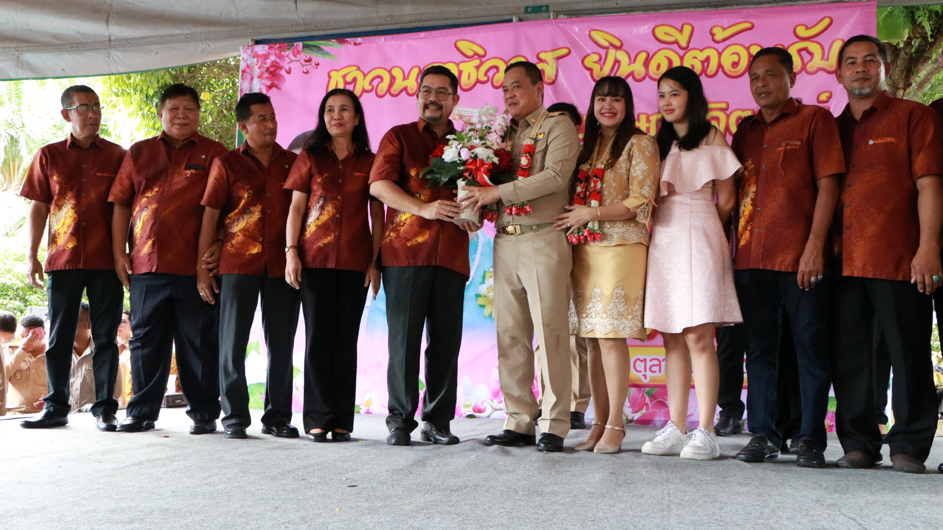 นราธิวาส ร่วมต้อนรับ "เจษฎา จิตรัตน์" ผู้ว่าฯคนใหม่ พร้อมภรรยา