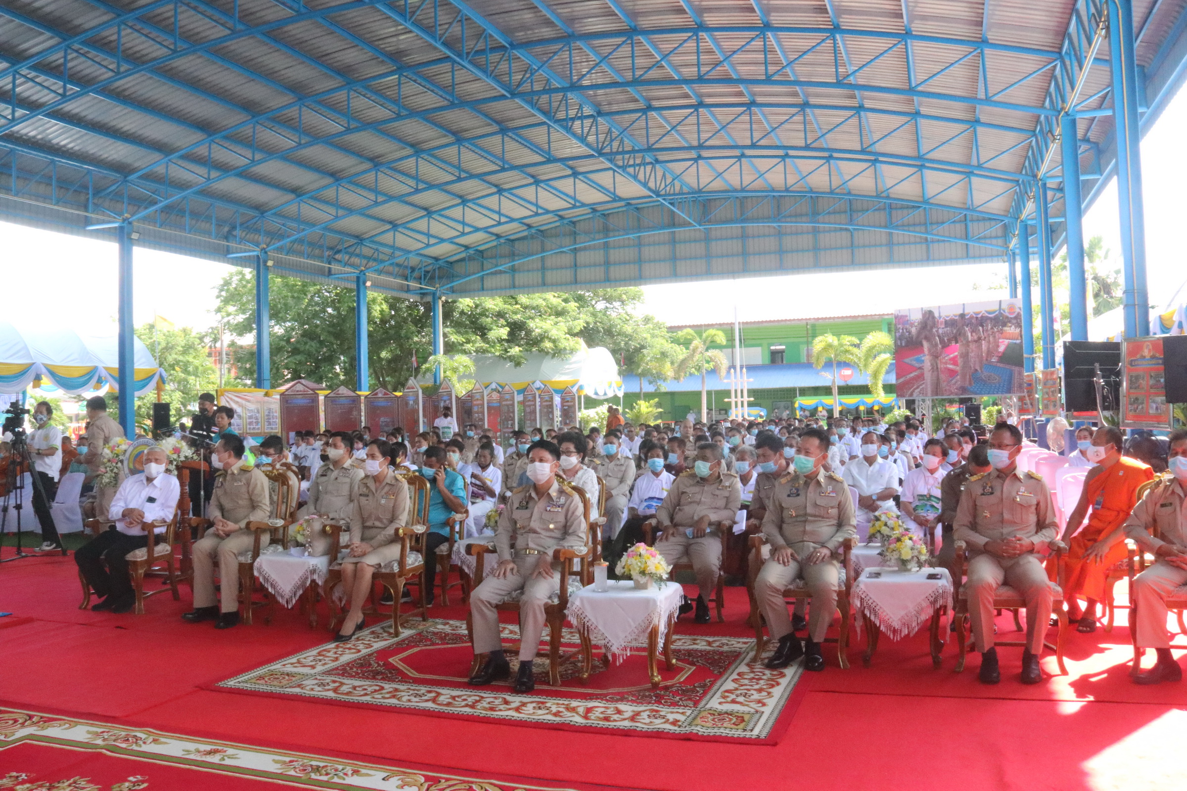 พระเทพศาสนาภิบาลตรวจเยี่ยมโครงการหมู่บ้านรักษาศีล 5บ้านหนองน้ำเค็มแสมสาร