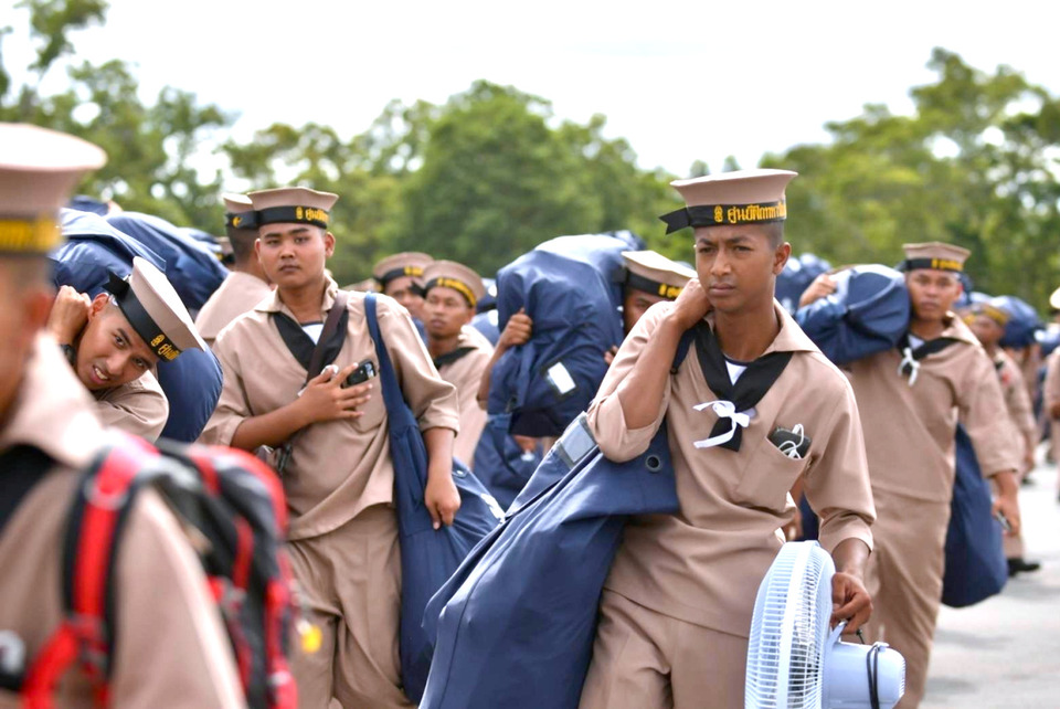 กองทัพเรือส่งมอบทหารใหม่ 2,879 นาย เข้าประจำหน่วย พร้อมย้ำ “ทหารเรือเคียงข้างประชาชน”