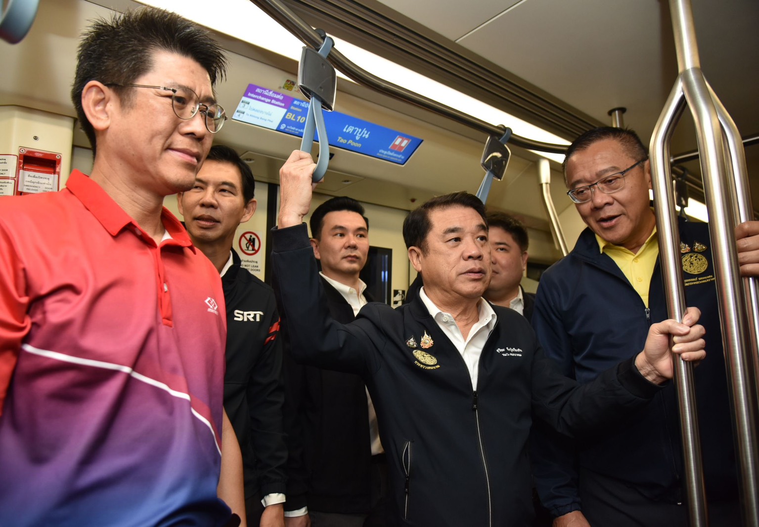 "สุริยะ" ตรวจเช็ครถไฟฟ้า MRT สายสีม่วง-น้ำเงิน วิ่งปกติ ส่วนชมพู-เหลือง งดบริการต่ออีก 1 วัน เพื่อความปลอดภัยทุกระบบ