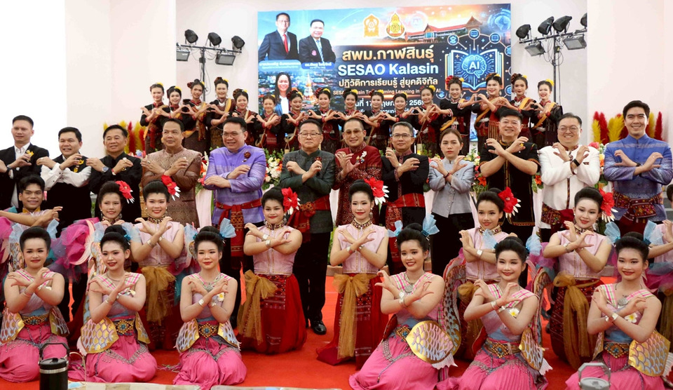 รมว.ศธ.ลุยกาฬสินธุ์ ขับเคลื่อน 5 นโยบายปฏิรูปการศึกษา ยกระดับโรงเรียนไทย