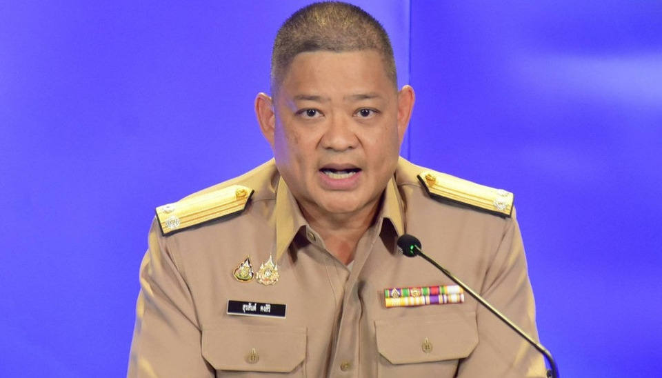 โฆษก กห. แจงเหตุ "ร้อยโท" คลั่งบนไฟลต์มาเลเซีย-ดอนเมือง ป่วยจิตเวชอาการกำเริบ ส่ง รพ.พระมงกุฎฯ แล้ว