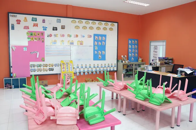 ทต.เขตรอุดมศักดิ์ เปิดอาคาร รร.อนุบาล ทต.เขตรอุดมศักดิ์ 1 เพื่อลูกหลานชาวสัตหีบ      