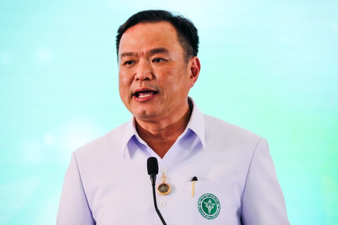  'อนุทิน' ห่วงใย ปชช.จากแนวโน้มผู้ป่วยโควิด ทั่วโลกเพิ่มขึ้นในช่วงฤดูหนาว