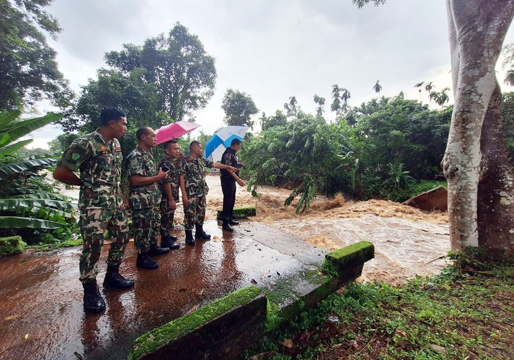 ฝนตกหนัก!! ประกาศปิดพื้นที่น้ำตกเขาชะเมา หวั่น นทท.ได้รับอันตรายดินโคลนถล่ม