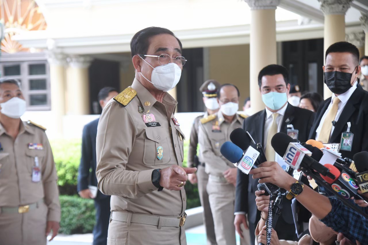 "นายกฯ" ยันเข้าร่วมศึกอภิปราย ไม่รู้ข่าวล็อบบี้จ่อทำสภาฯล่มมาจากไหน หยอดหวานรักประชาชนทุกวัน