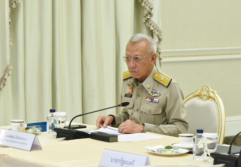 "พิพัฒน์" เผยสายการบินดูแลนักท่องเที่ยวติดค้างในประเทศ  "เอโอที" อำนวยความสะดวกเต็มที่ เชื่อ "การบินไทย" ไม่กระทบ