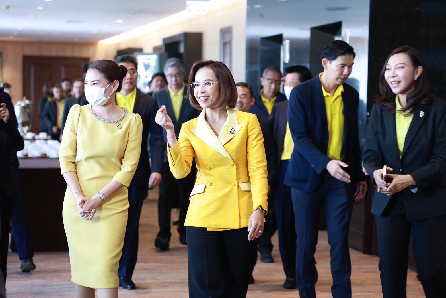 “พิมพ์ภัทรา” เร่งเครื่องชาวอุตสาหกรรมรุกทำงานเพื่อประชาชน กู้ศักดิ์ศรีข้าราชการให้พ้นข้อครหา “แดนสนธยา ป่าหิมพานต์ ทำงานอยู่ใต้ดิน” 
