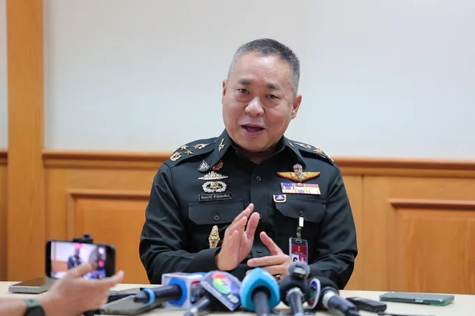 "เสธ.ทบ." ยันถกแก้ไฟใต้ราบรื่น รับผวาเหตุเชิงสัญลักษณ์ตรงวันชาติมาเลเซีย สั่งปรับยุทธวิธีเข้ม