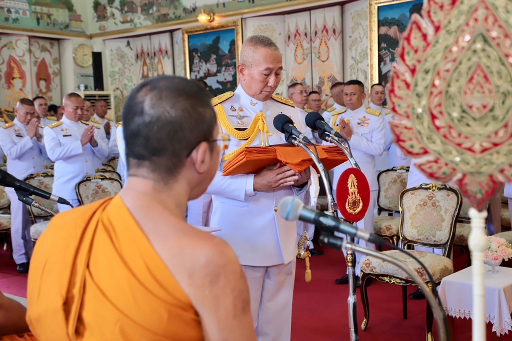 กองทัพบกถวายผ้าพระกฐินพระราชทาน สืบสานพระพุทธศาสนา ณ วัดอินทรวิหาร พระอารามหลวง