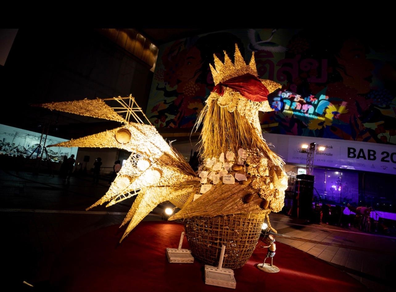 องค์กรพิทักษ์สัตว์แห่งโลกฯ ระดมศิลปินสร้างงานศิลป์ปลดแอกการเลี้ยงไก่ฟาร์มไร้มนุษยธรรมกลางใจเมือง 