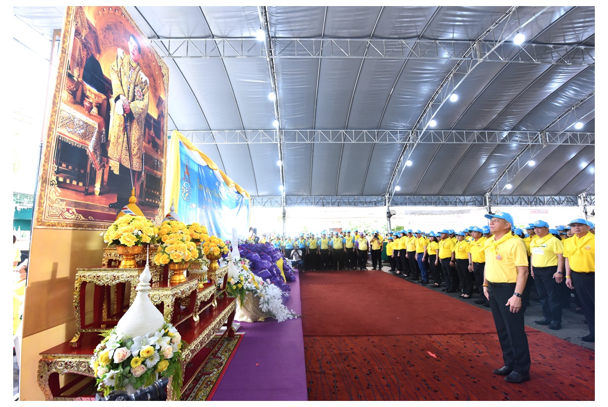 กระทรวงแรงงานร่วมเครือข่ายแรงงานจิตอาสา จัดงานเฉลิมพระเกียรติฯ "ในหลวง" บริการประชาชนฟรี