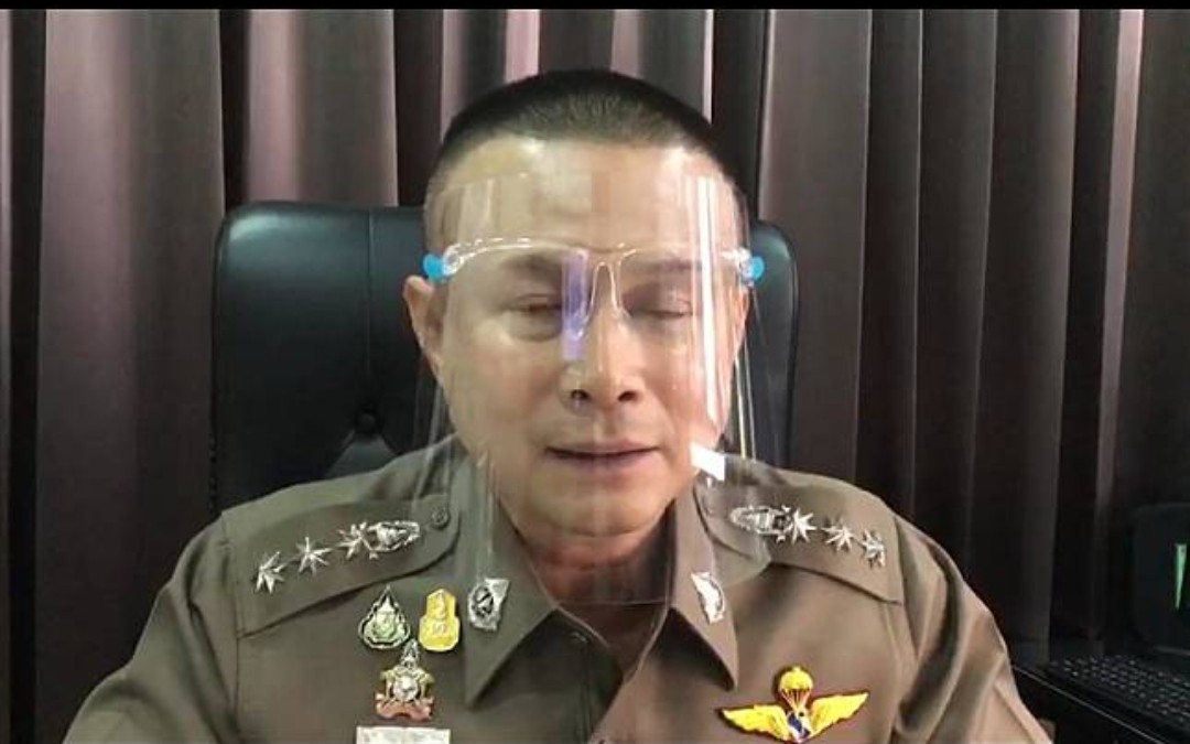 ตำรวจคุมตัว 13 รีเด็ม พร้อมสมยศ ฝากขังศาลอาญา
