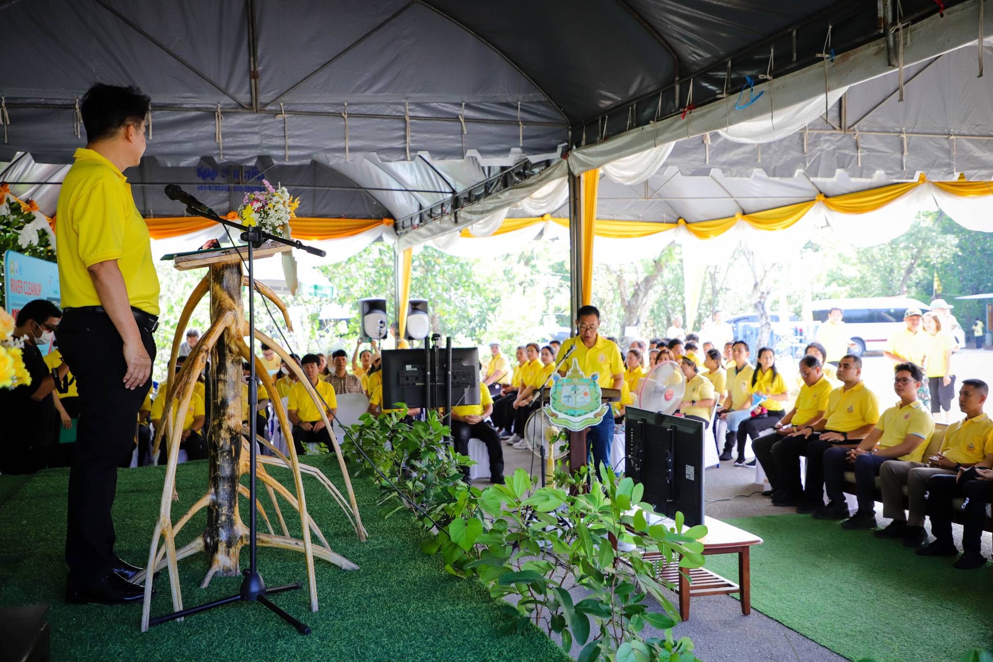 "ทสจ.มหาชัย" จัดงานร่วมใจปลูกต้นไม้ โครงการ 72 ล้านต้น-พลิกฟื้นผืนป่า เฉลิมพระเกียรติฯ 