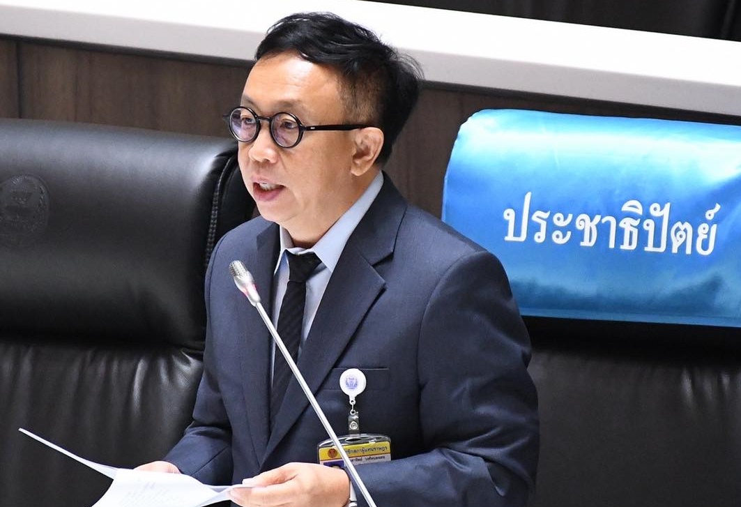 “สาทิตย์” ดักทาง“เพื่อไทย”เล่นเกมแลนด์สไลด์ หวังเอา “ทักษิณ” กลับบ้าน