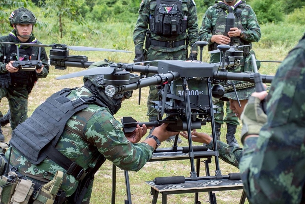 กองกำลังนเรศวร จัดอบรมทหารรุ่นที่ 5 ผู้บังคับโดรนโจมตี ป้องกันชายแดนไทย-รักษาอธิปไตย