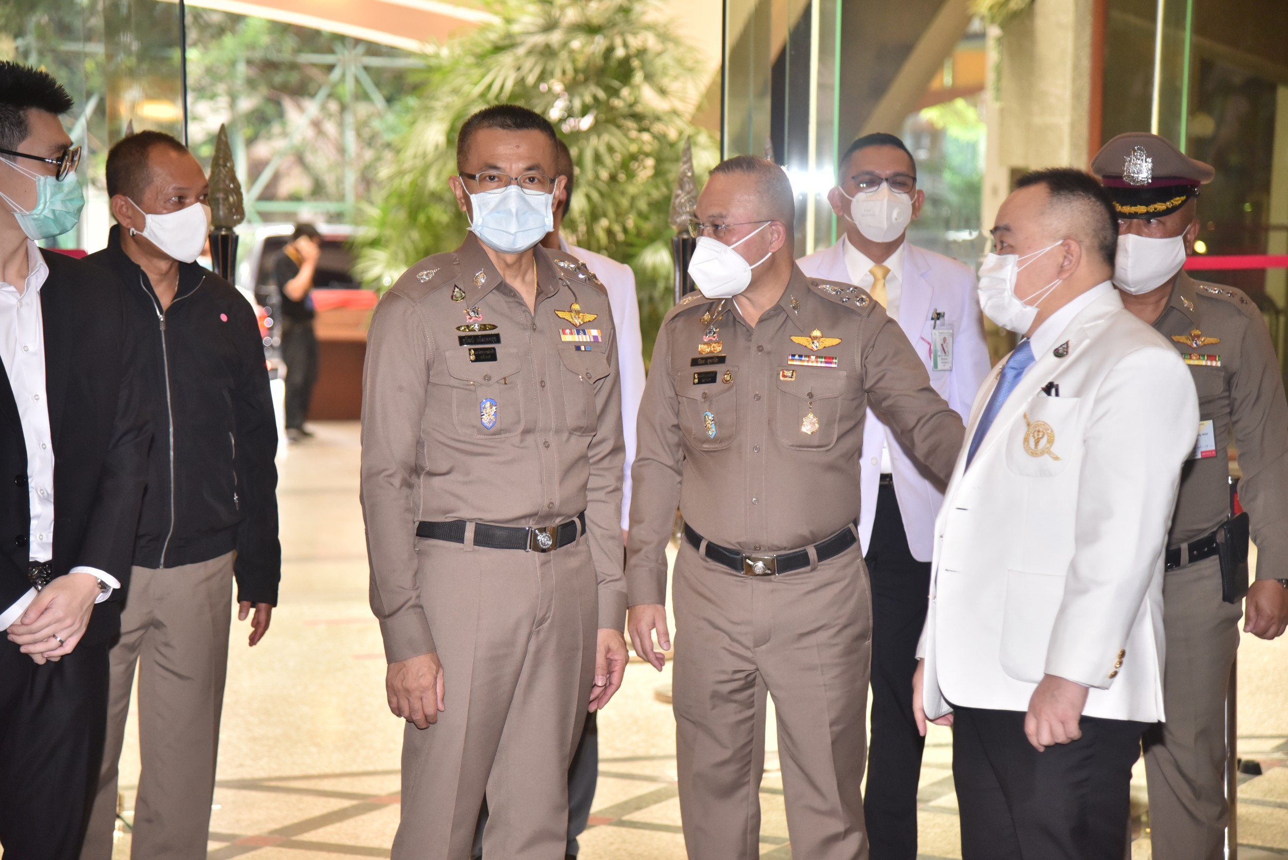 ผบ.ตร.ตรวจความพร้อม รพ.สนามโรงแรมทวินทาวเวอร์