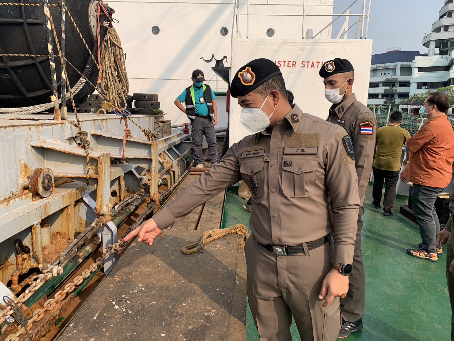 "บิ๊กโจ๊ก"เข้มผลักดันเรือประมงขนปลาทูน่ากว่า 250 ล.ออกนอกราชอาณาจักรหลังพบทำผิดกฎหมาย