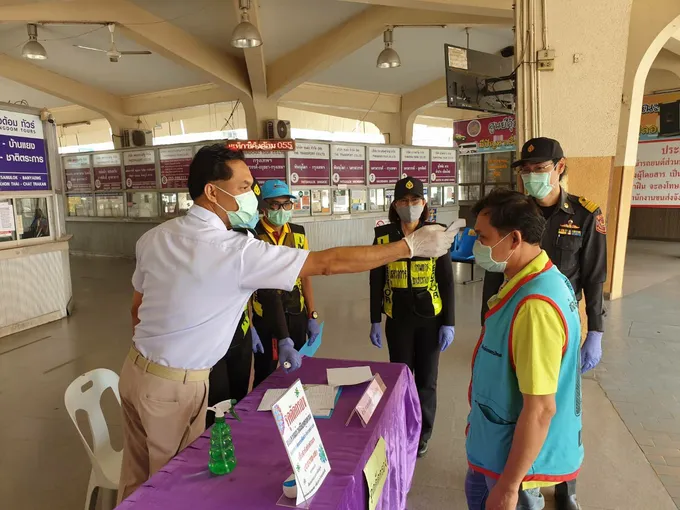 ขนส่งพิษณุโลก ตรวจวัดอุณหภูมิผู้ขับรถสาธารณะ ไม่พบผู้ขับรถมีเกิน 37.5 องศา