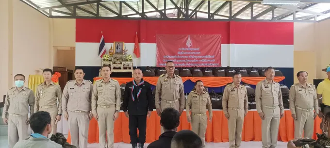 ราชวิทยาลัยจุฬาภรณ์นำสิ่งของพระราชทานเจ้าฟ้าจุฬาภรณวลัยลักษณ์ฯมอบให้ผู้ประสบเหตุอุทกภัยที่อำเภอสบเมย