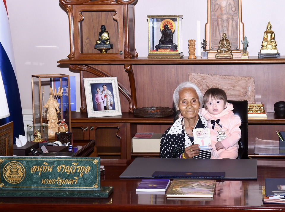 "วันเด็ก" ทำเนียบคึกคัก! หนูน้อยวัย 1 ขวบจากสมุทรปราการ ได้นั่งเก้าอี้นายกฯ คนแรก