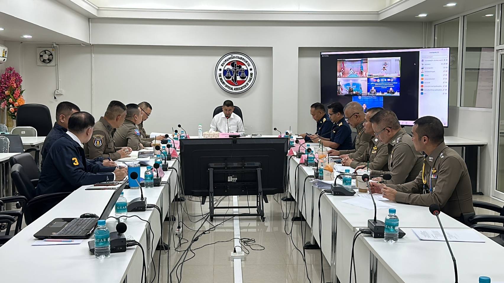 "บิ๊กโจ๊ก" เรียกประชุมเตรียมความพร้อมจัดตั้งศูนย์ประสานงานช่วยเหลือเหยื่อค้ามนุษย์จากเมียวดี 