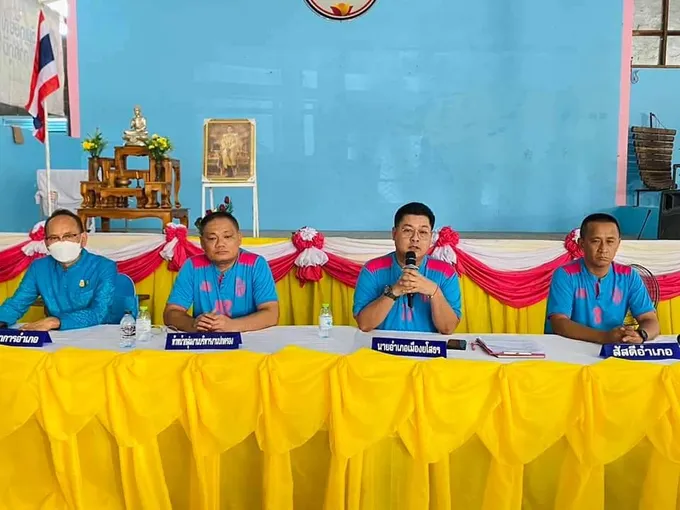 นอภ.เมืองยโสธรนำ Kick off โครงการพัฒนาคุณภาพชีวิต ในการเยี่ยมเยียนยามเย็น ตำบลสัญจร 