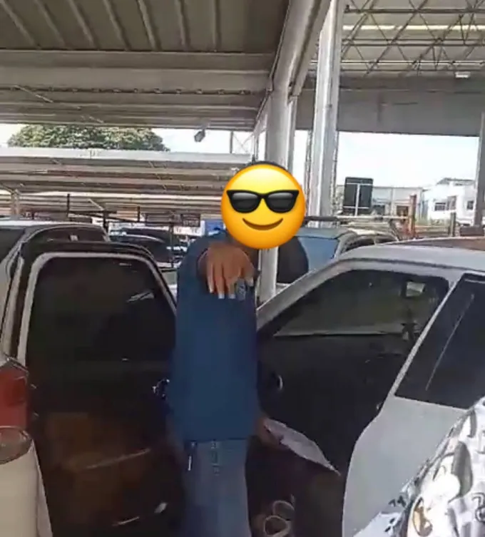 พ่อค้ากุ้งโร่ร้องสื่อถูกตบทรัพย์ซื้อรถศูนย์เงินกว่า 300,000 บาท