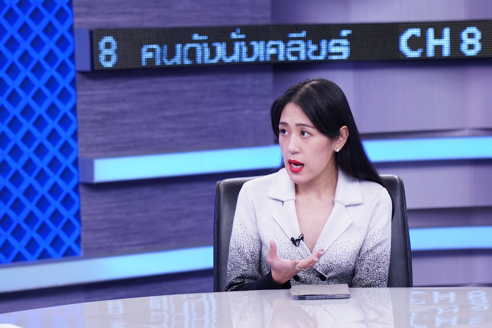 “ช่อ พรรณิการ์” ยอมรับโลกสวย ไม่คิดว่า'เพื่อไทย' กล้าหักหาญน้ำใจ ปชช. หวั่น 'ก้าวไกล' โดนยุบพรรค