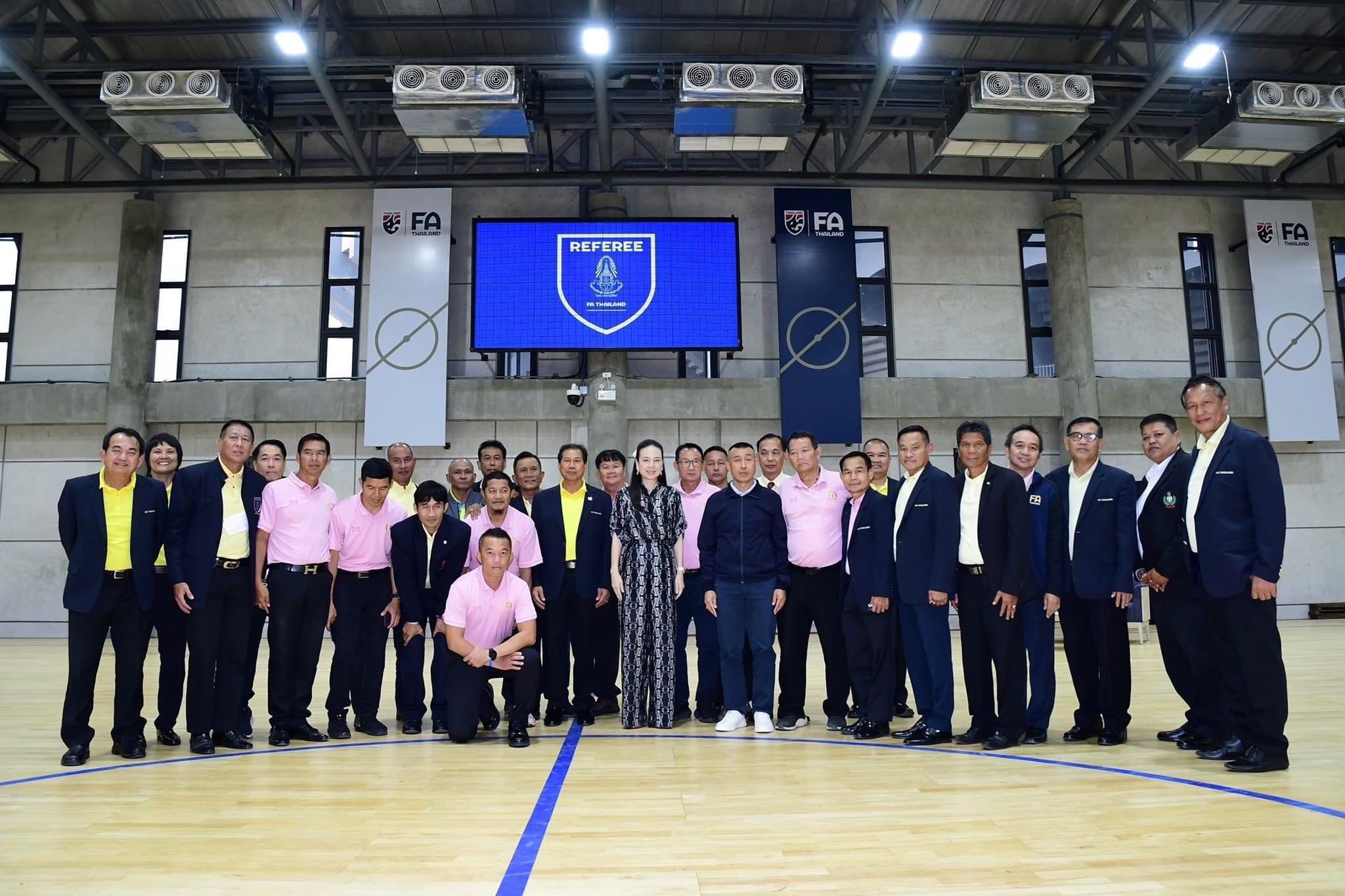 "สมาคมกีฬาฟุตบอลฯ" ประกาศรายชื่อ "ผู้ตัดสิน" ที่ผ่านคุณสมบัติ เข้าร่วมการอบรมโครงการ VAR Referees