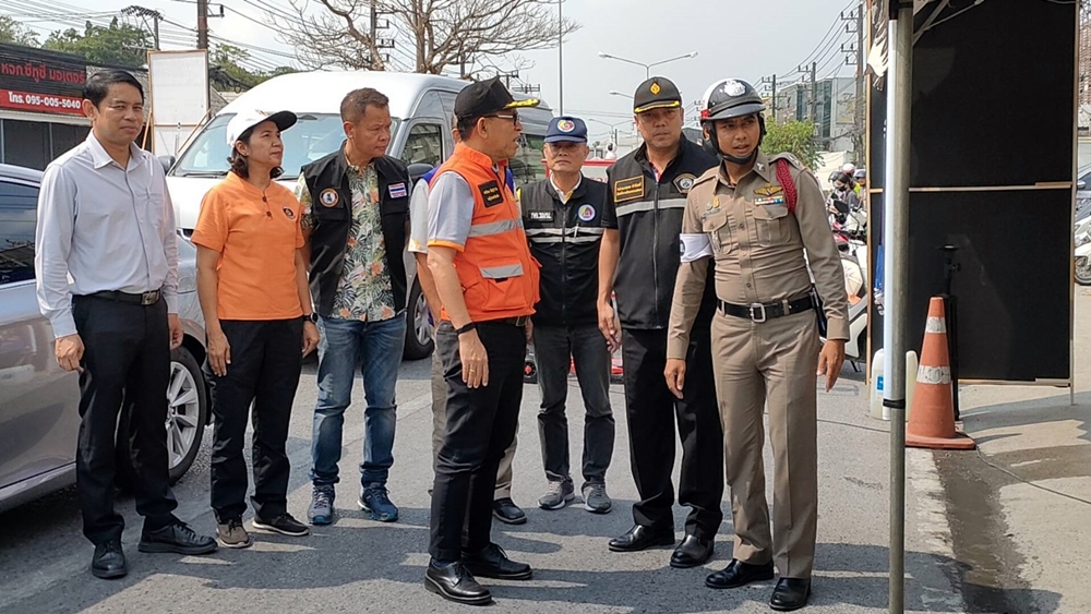 รองผู้ว่าฯ ภูเก็ต เยี่ยมจุดตรวจกำชับ จนท.กวดขันวินัยจราจร เคร่งครัด