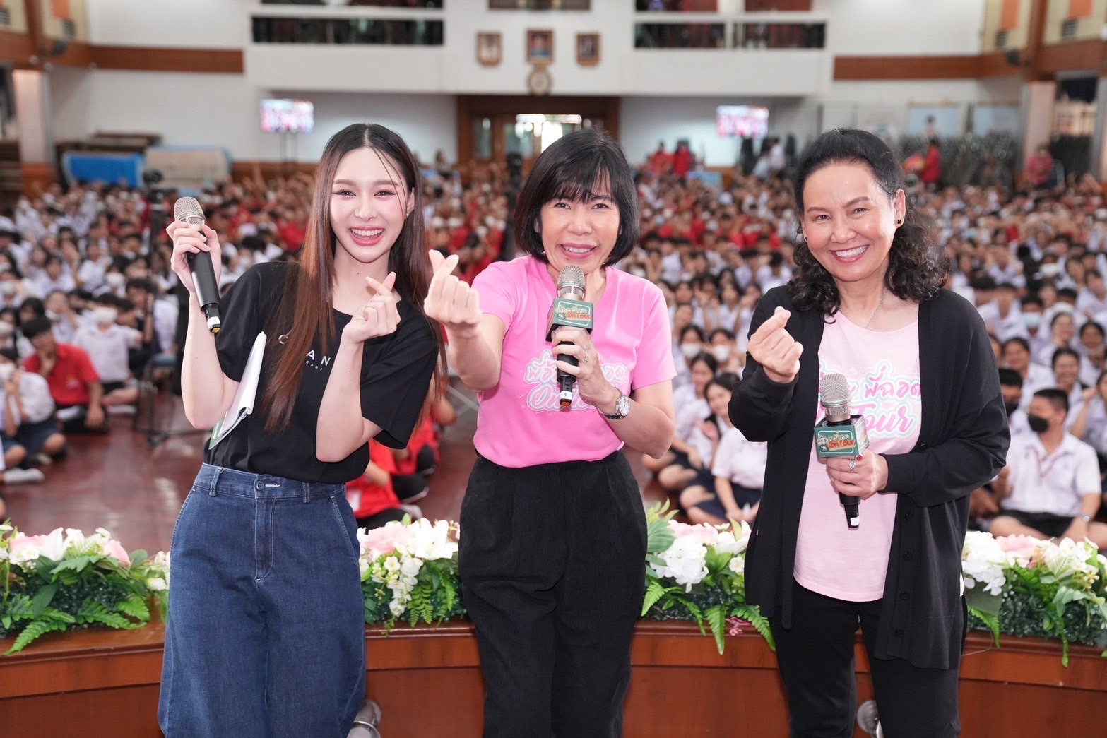 เปิดเทอมใหม่ การ On Tour ครั้งใหม่ !!“พี่อ้อย พี่ฉอด ON TOUR” ไปหาน้องๆ ถึงรั้ว 10 สถาบันการศึกษา 