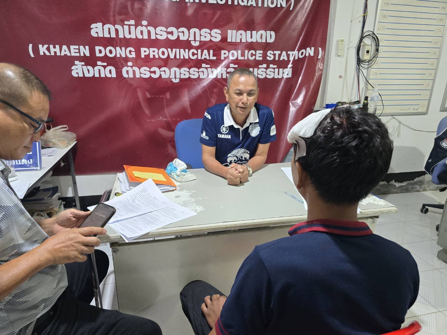 หลอนขั้นสุด! หนุ่มคว้าไข่วงงัดหน้าต่าง สภ.แคนดง ยืดอกภูมิใจอ้าง "ช่วยผู้การฯ บุรีรัมย์" ถูกขังในห้องสืบ