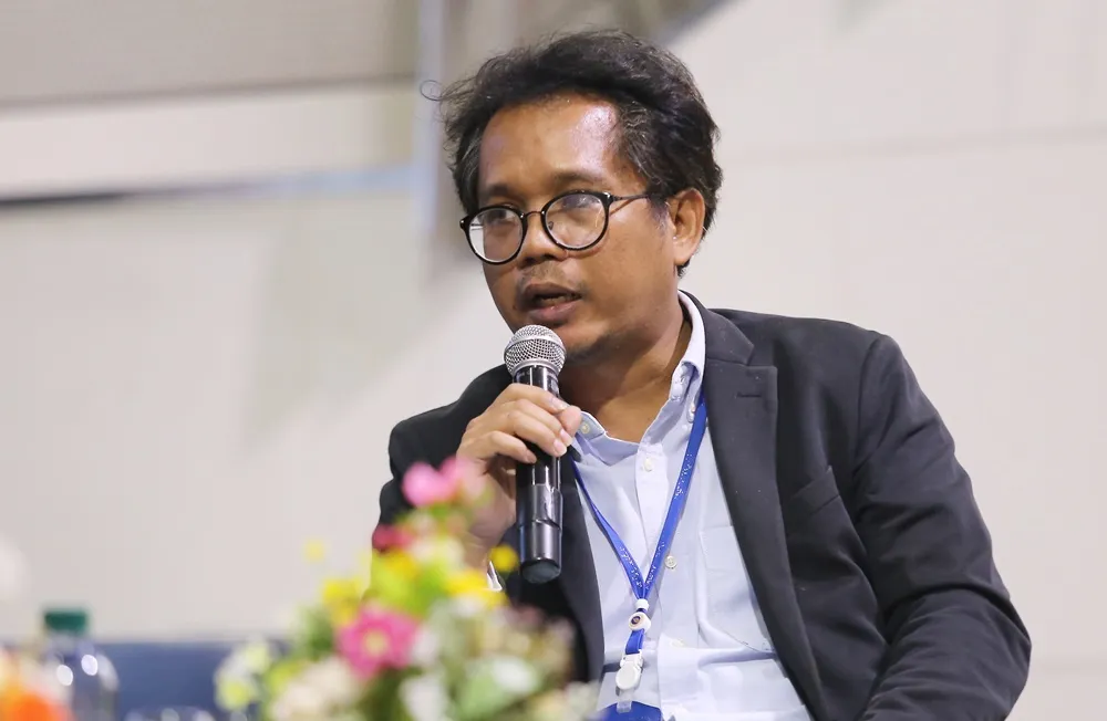 ธาม เชื้อสถาปนศิริ อาจารย์ประจำสถาบันแห่งชาติเพื่อการพัฒนาเด็ก และครอบครัว ม.มหิดล